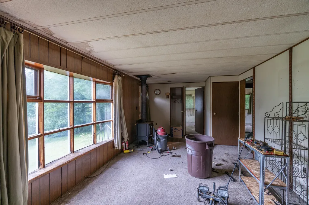 41 River Road Boothbay ME 04537