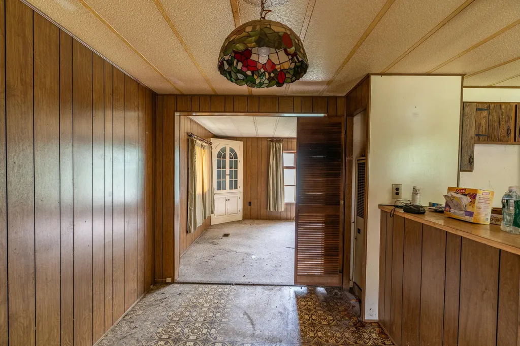 41 River Road Boothbay ME 04537