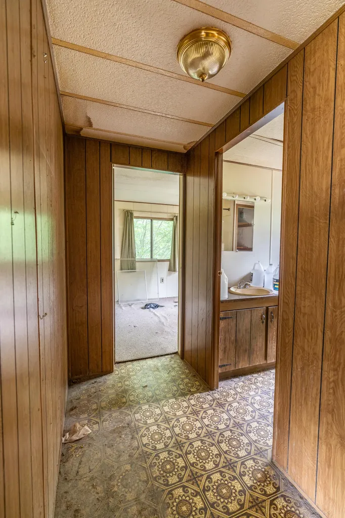 41 River Road Boothbay ME 04537