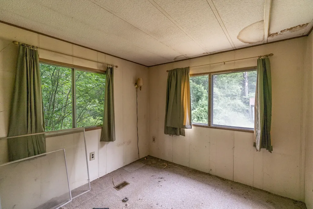 41 River Road Boothbay ME 04537