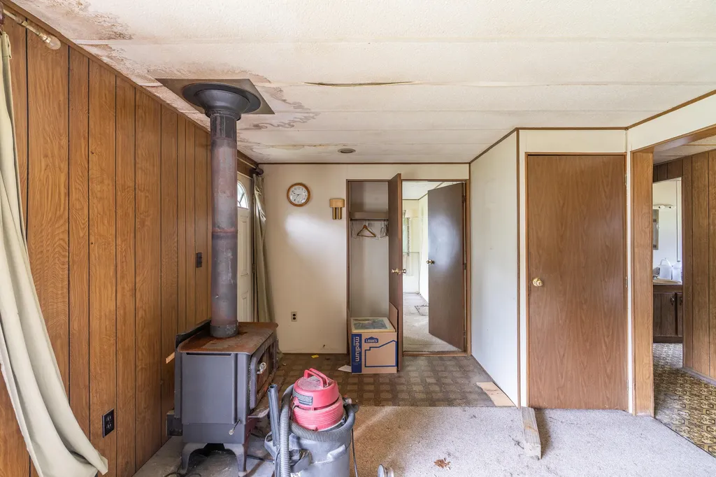 41 River Road Boothbay ME 04537