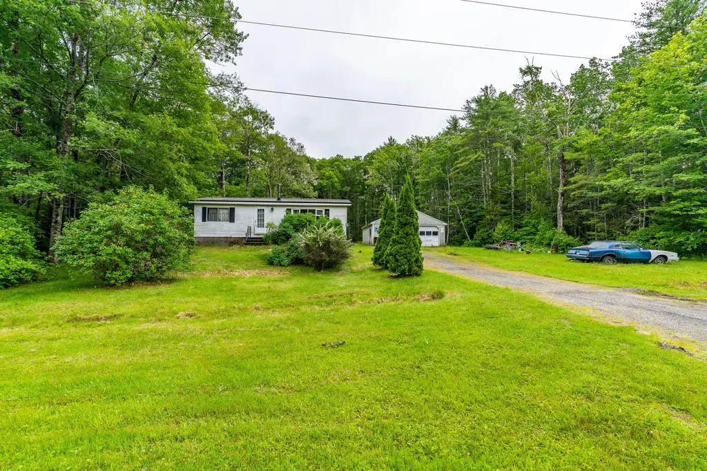 41 River Road Boothbay ME 04537