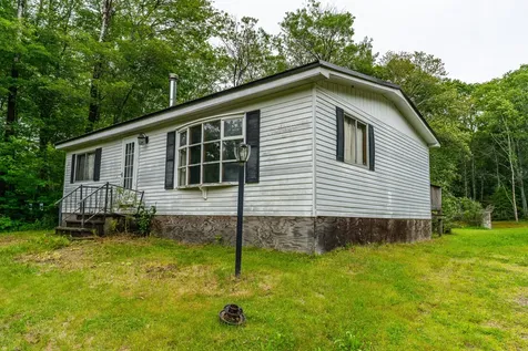 41 River Road Boothbay ME 04537