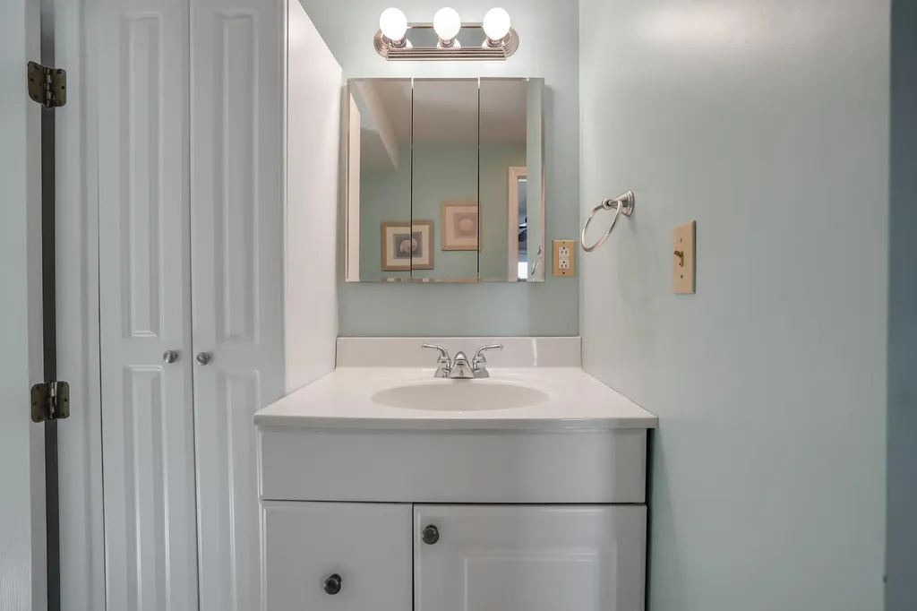 35 Kings Lane Ogunquit ME 03907