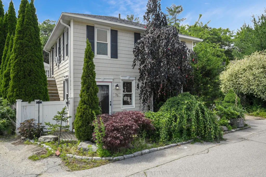 35 Kings Lane Ogunquit ME 03907