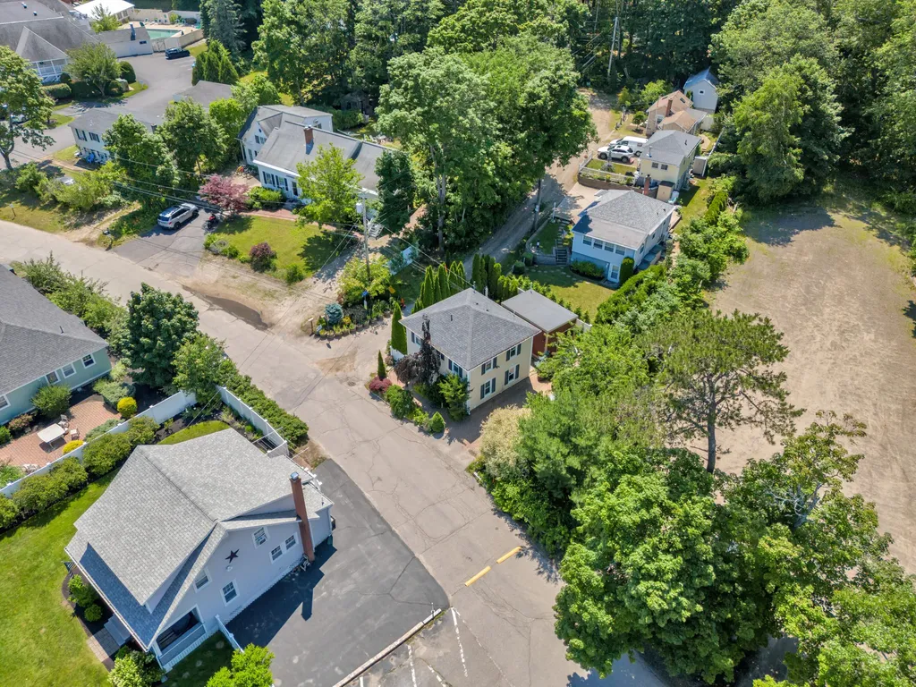 35 Kings Lane Ogunquit ME 03907