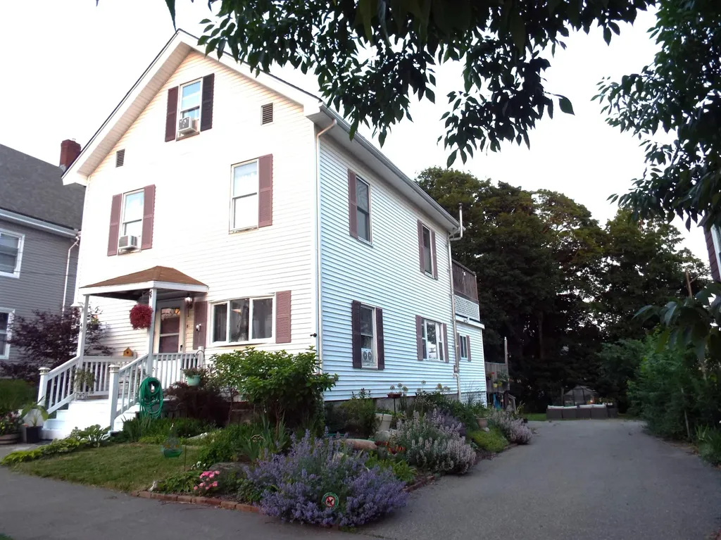 Bangor ME, 48 6TH Street