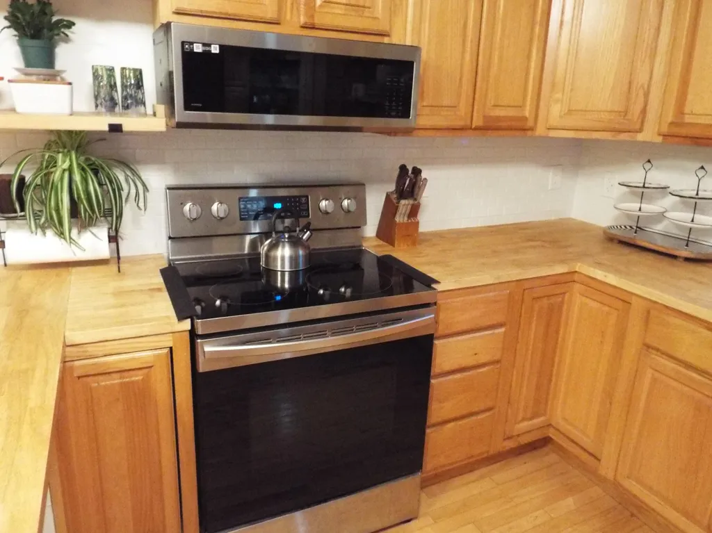 48 6th Street Bangor ME 04401