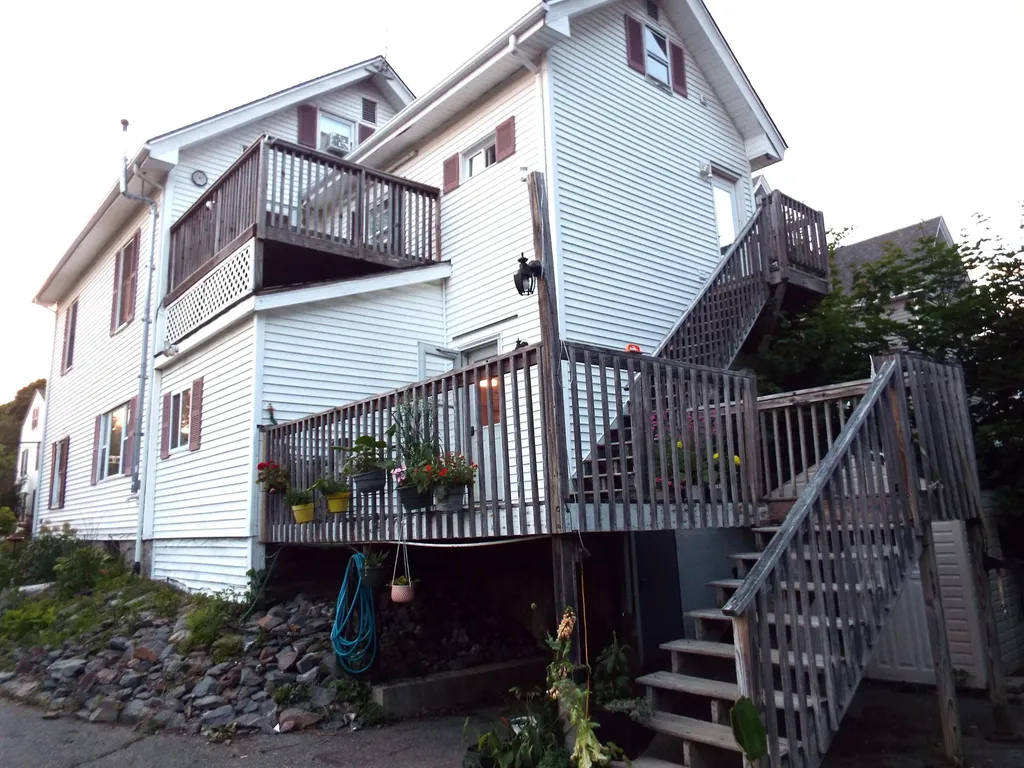 48 6th Street Bangor ME 04401