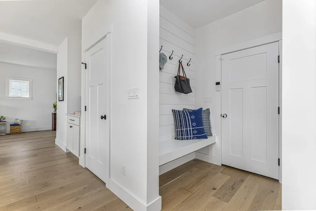 8 Waxwing Lane Falmouth ME 04105