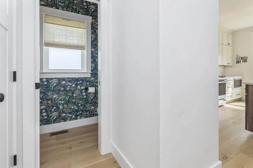 8 Waxwing Lane Falmouth ME 04105
