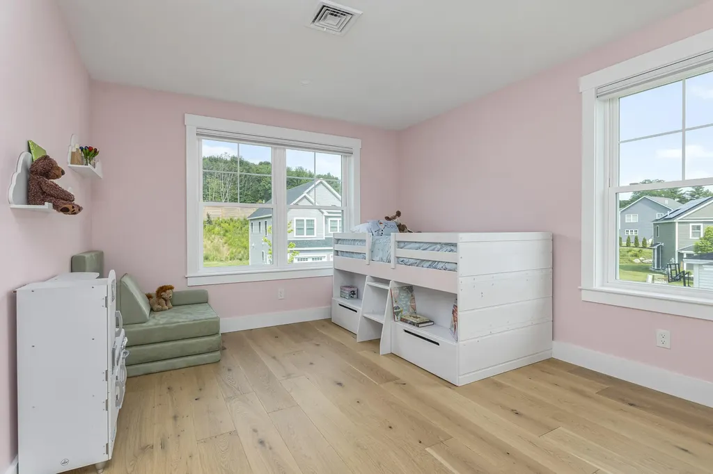 8 Waxwing Lane Falmouth ME 04105