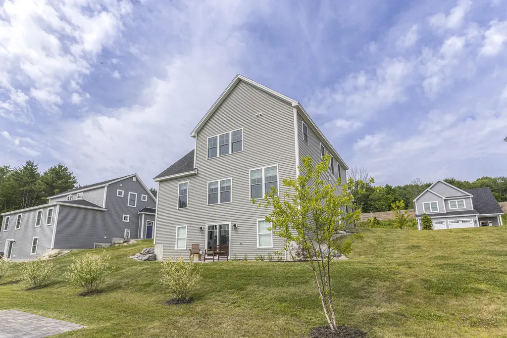 8 Waxwing Lane Falmouth ME 04105