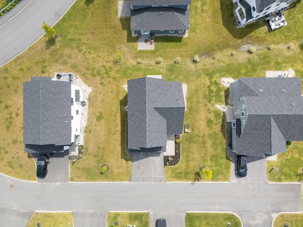 8 Waxwing Lane Falmouth ME 04105