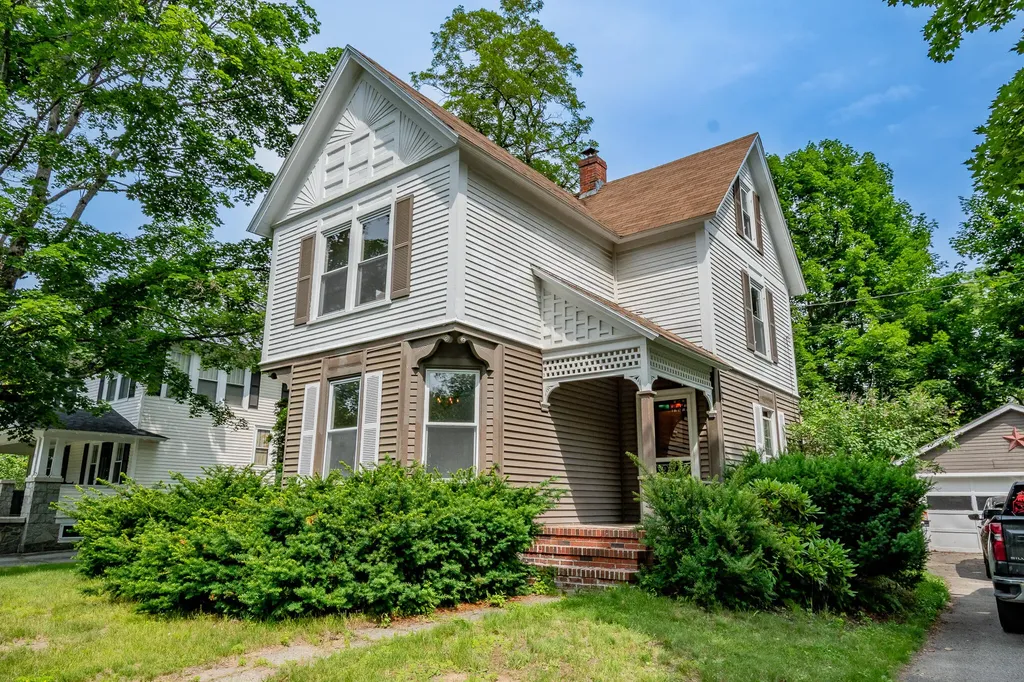 18 Prospect Street Skowhegan ME 04976