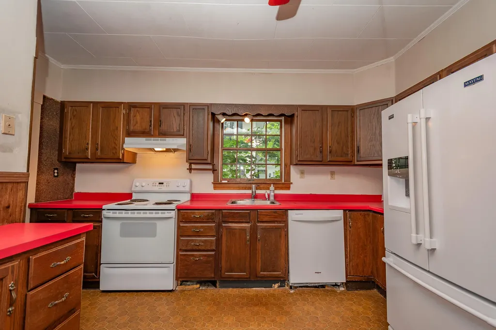 18 Prospect Street Skowhegan ME 04976