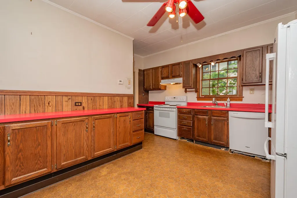 18 Prospect Street Skowhegan ME 04976