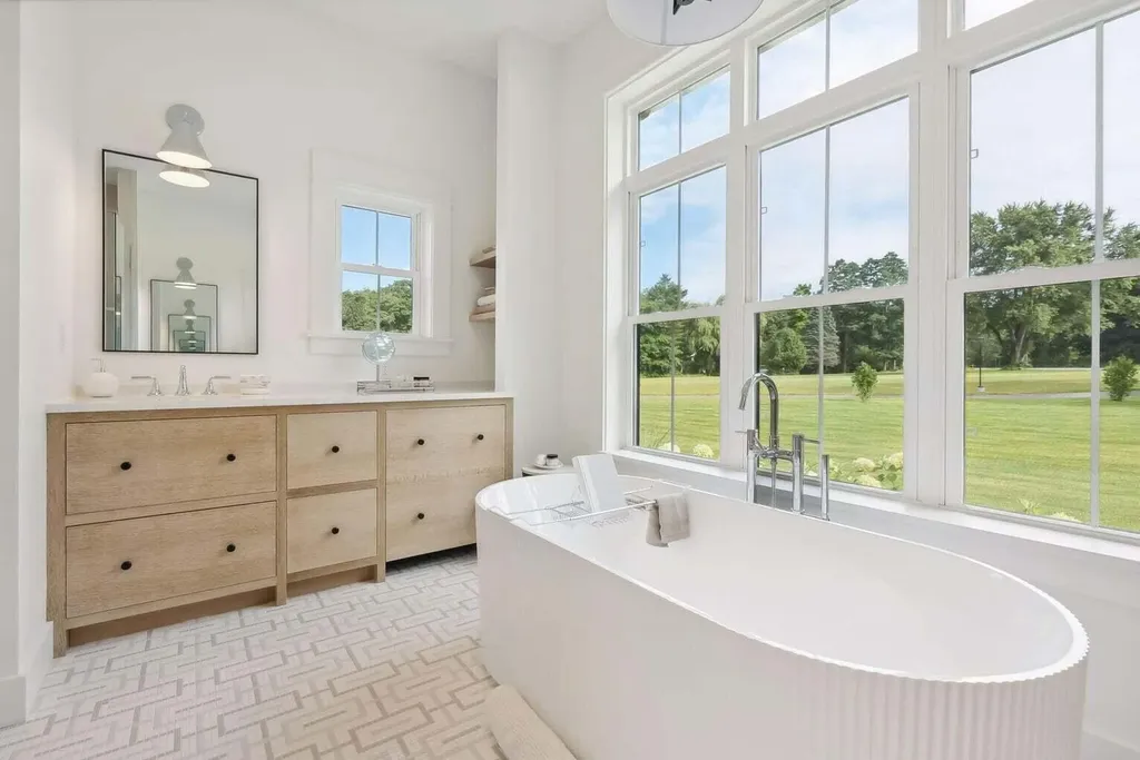 353 Pool Street Biddeford ME 04005