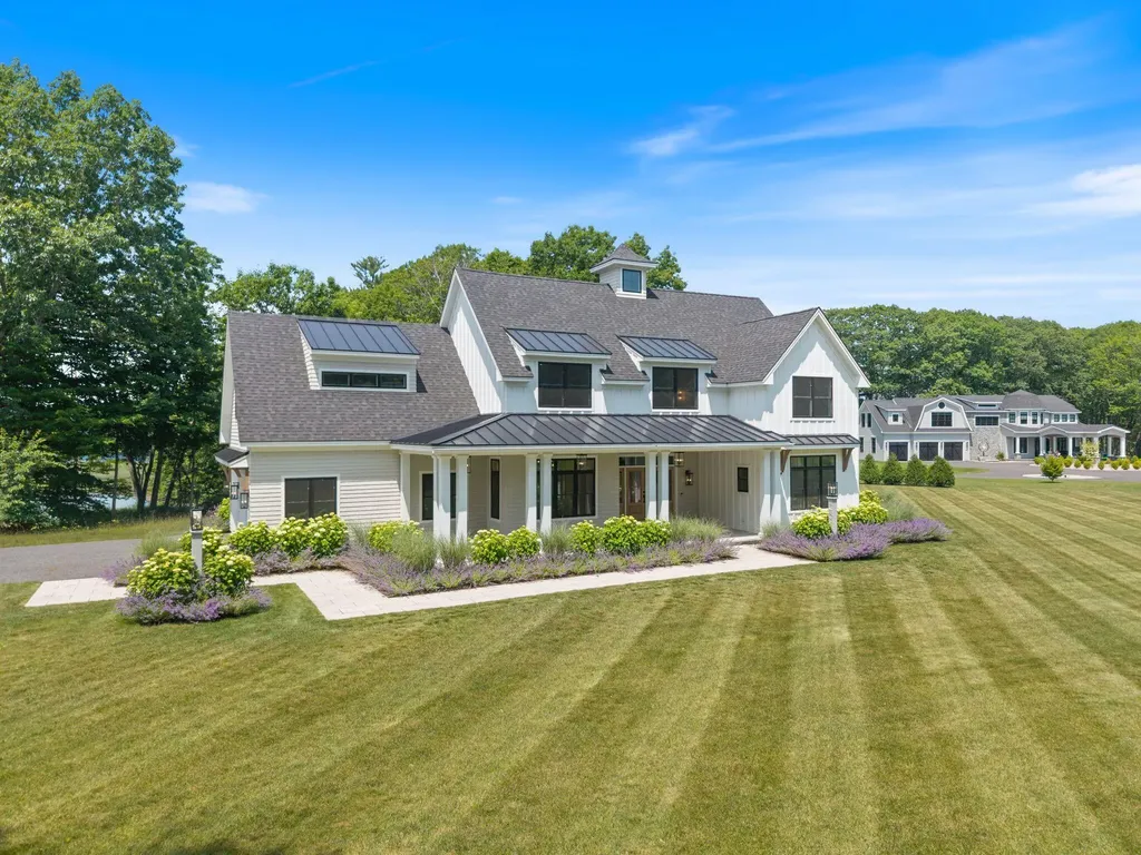353 Pool Street Biddeford ME 04005