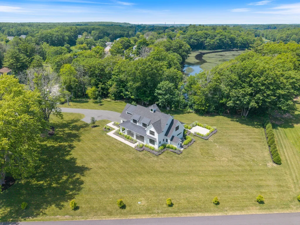 353 Pool Street Biddeford ME 04005