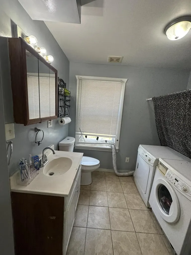 7 Jack Court Lewiston ME 04240