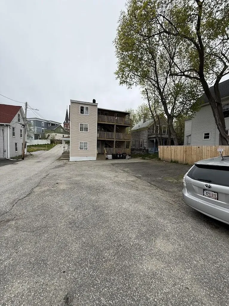 7 Jack Court Lewiston ME 04240