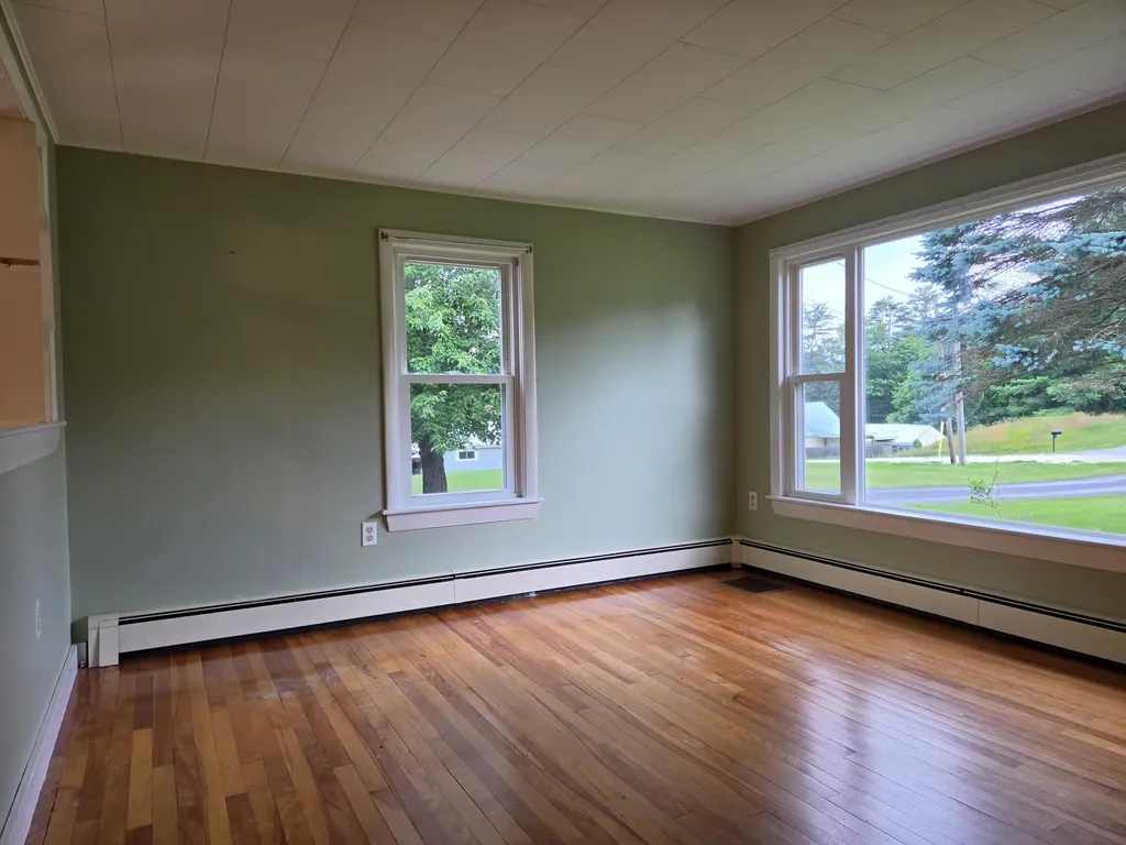 7 Turner Lane Paris ME 04281