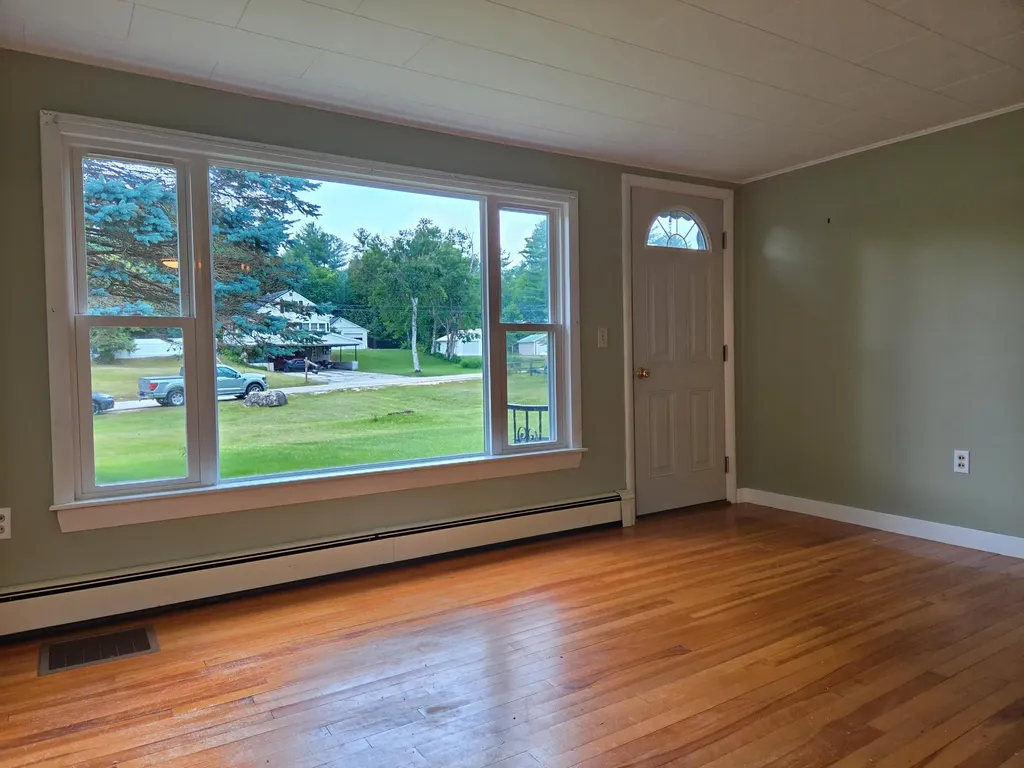 7 Turner Lane Paris ME 04281