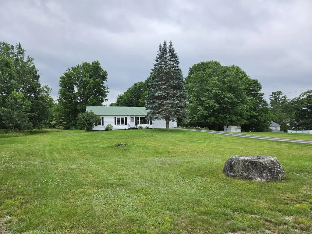 7 Turner Lane Paris ME 04281
