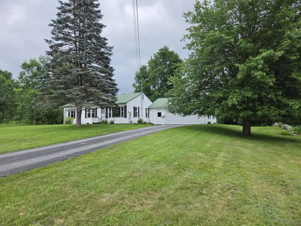 7 Turner Lane Paris ME 04281