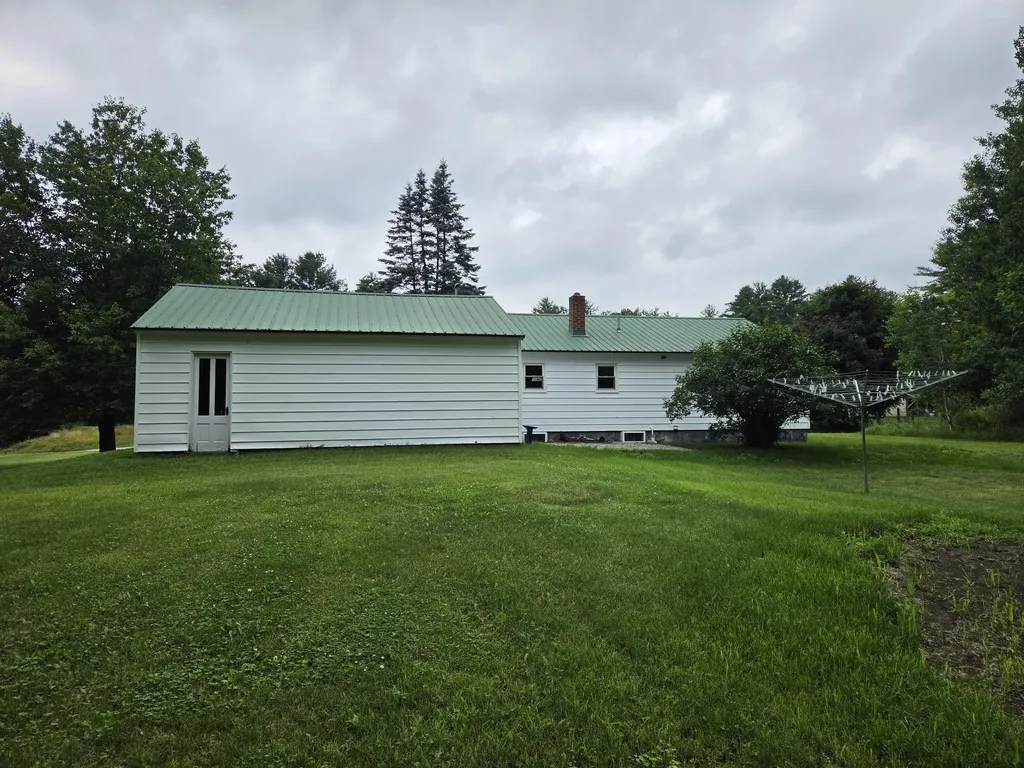 7 Turner Lane Paris ME 04281