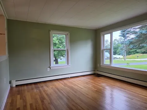 7 Turner Lane Paris ME 04281