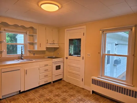 7 Turner Lane Paris ME 04281