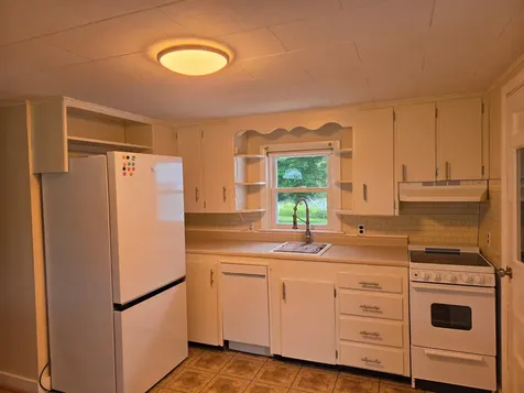 7 Turner Lane Paris ME 04281