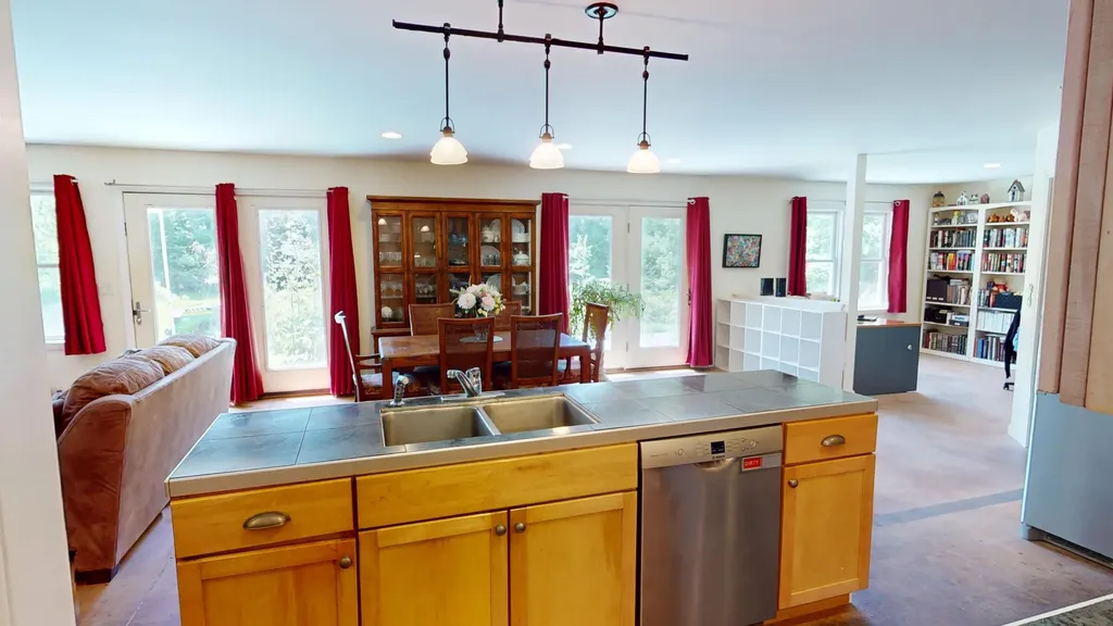 43 Richards Road Glenburn ME 04401