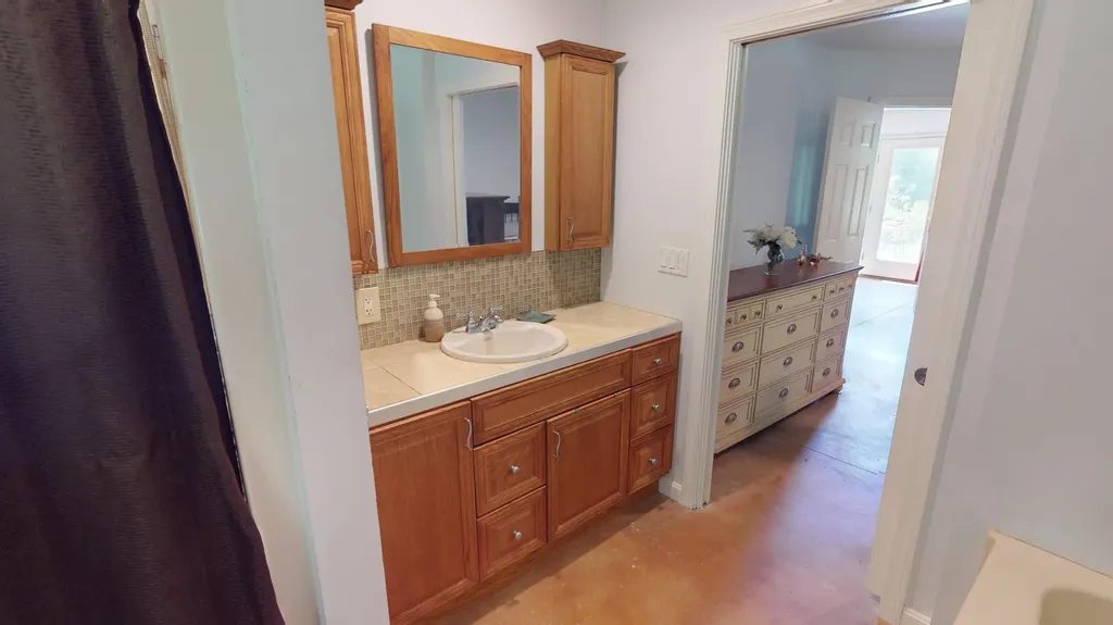 43 Richards Road Glenburn ME 04401