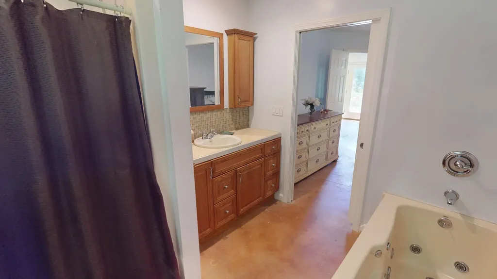 43 Richards Road Glenburn ME 04401