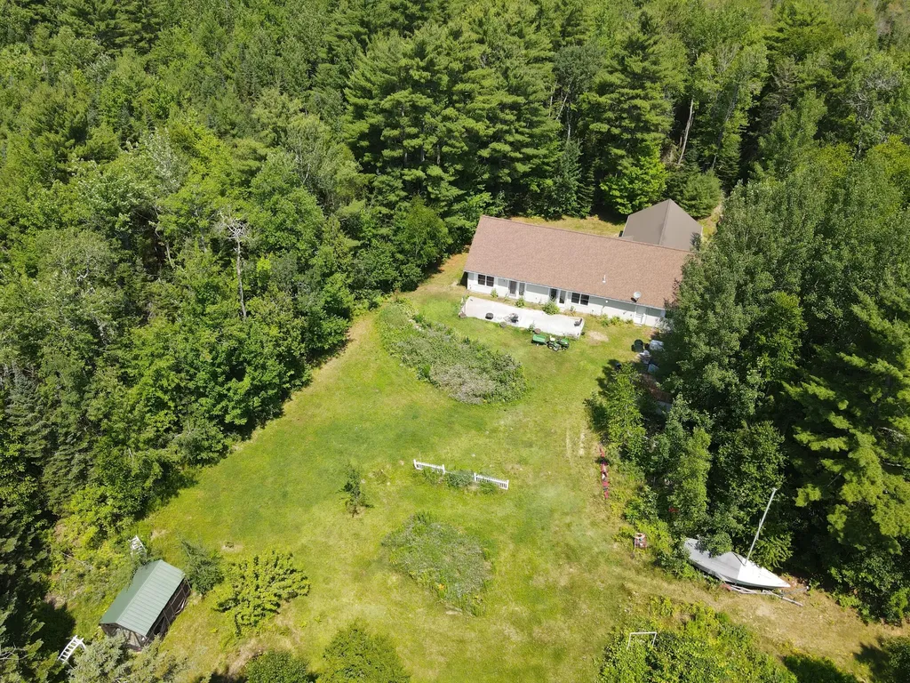 43 Richards Road Glenburn ME 04401