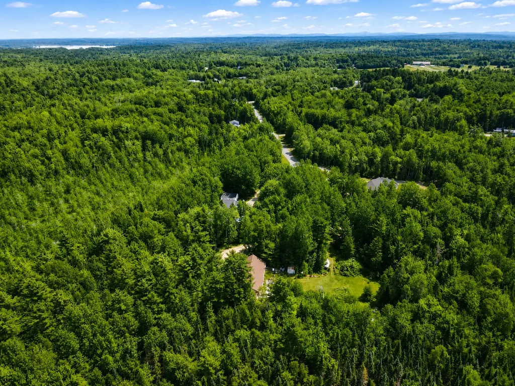 43 Richards Road Glenburn ME 04401