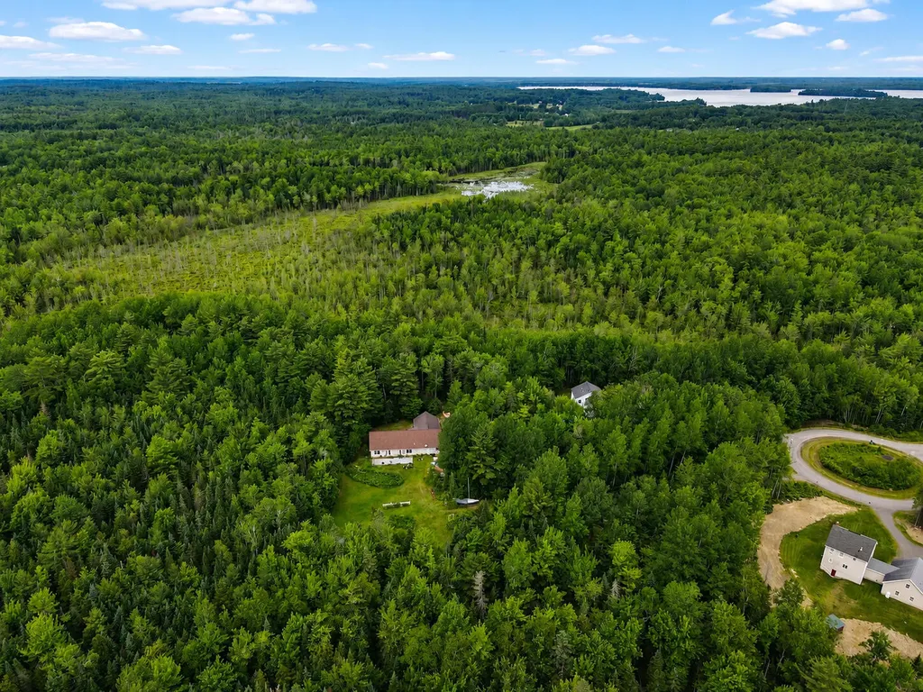 43 Richards Road Glenburn ME 04401