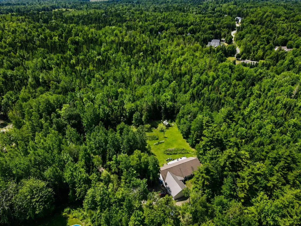 43 Richards Road Glenburn ME 04401