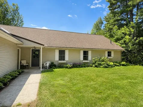 43 Richards Road Glenburn ME 04401