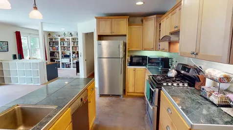 43 Richards Road Glenburn ME 04401