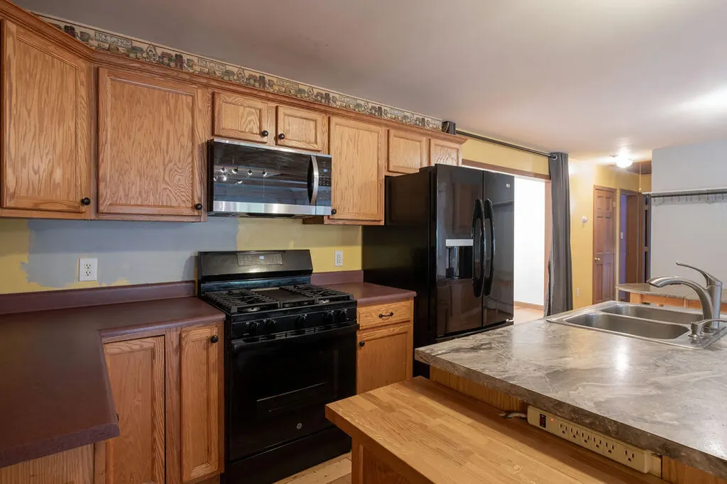 9 Graytown Road Sedgwick ME 04676