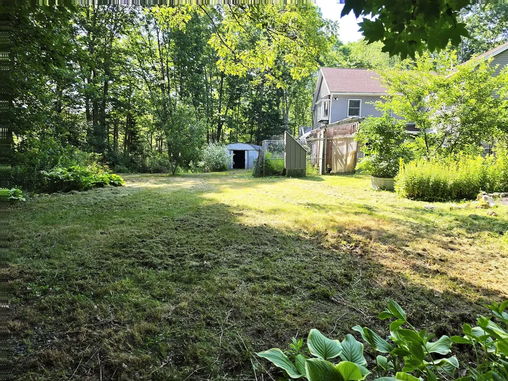 9 Graytown Road Sedgwick ME 04676