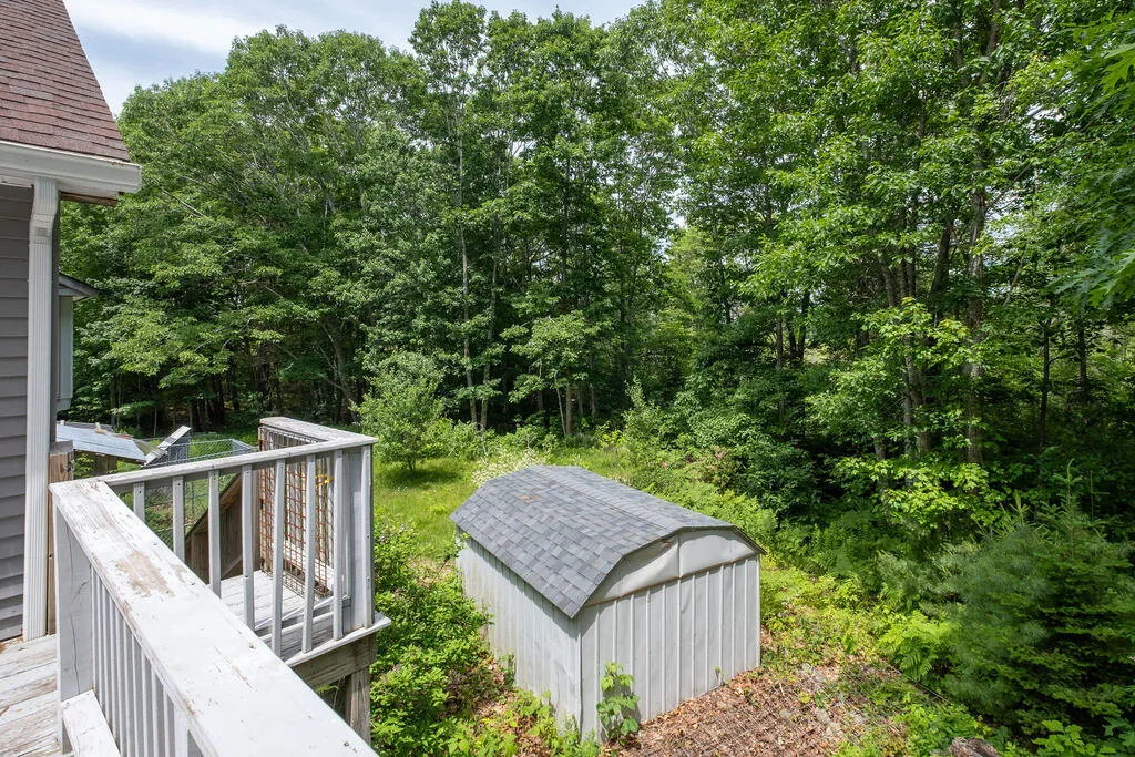 9 Graytown Road Sedgwick ME 04676