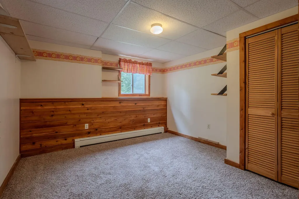 9 Graytown Road Sedgwick ME 04676