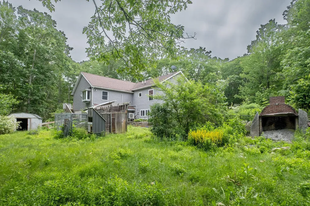 9 Graytown Road Sedgwick ME 04676