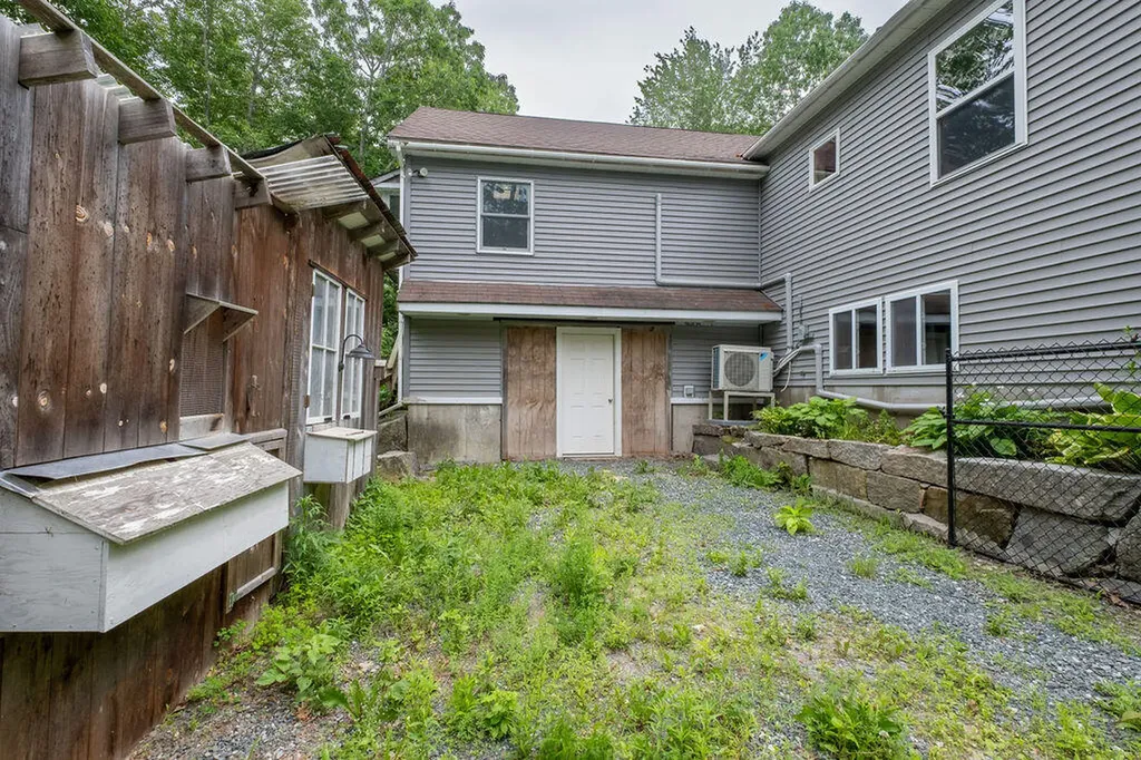 9 Graytown Road Sedgwick ME 04676