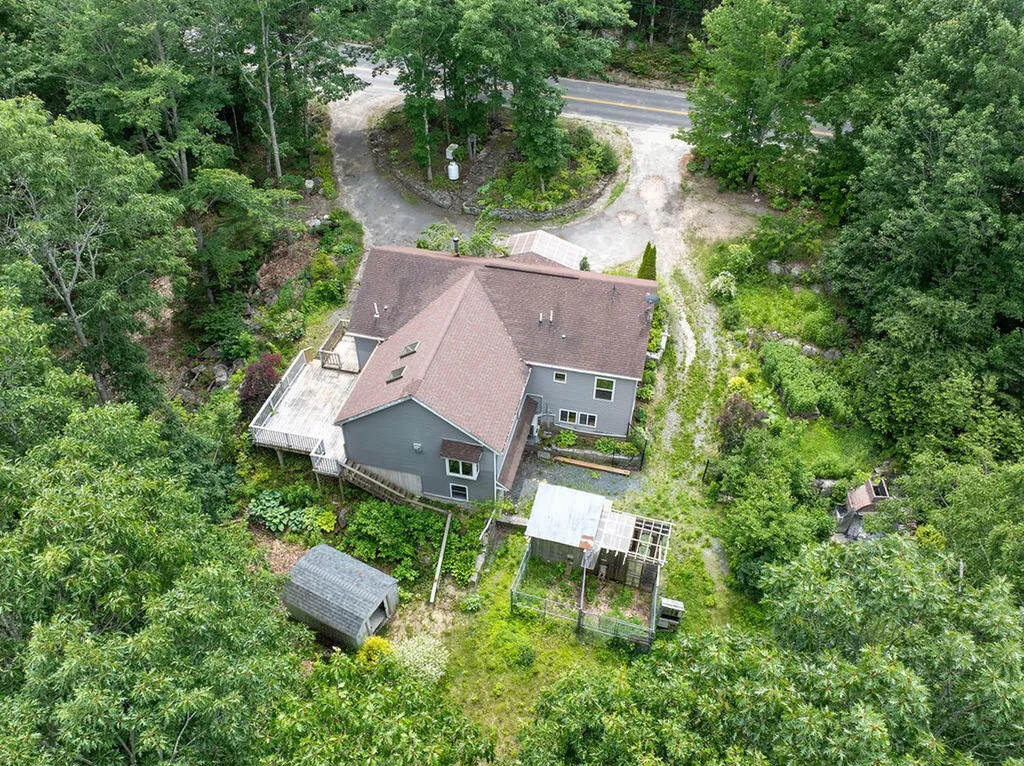 9 Graytown Road Sedgwick ME 04676
